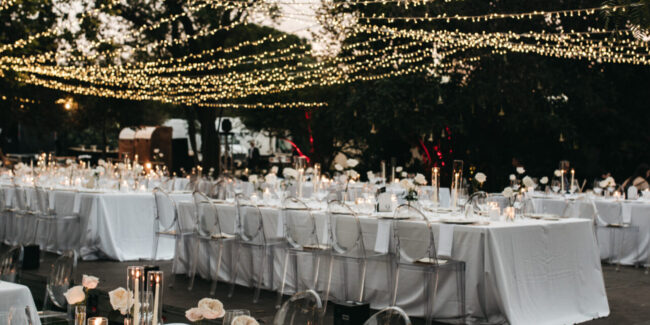 velas y candelabros de cera para bodas de The Wedding Scent